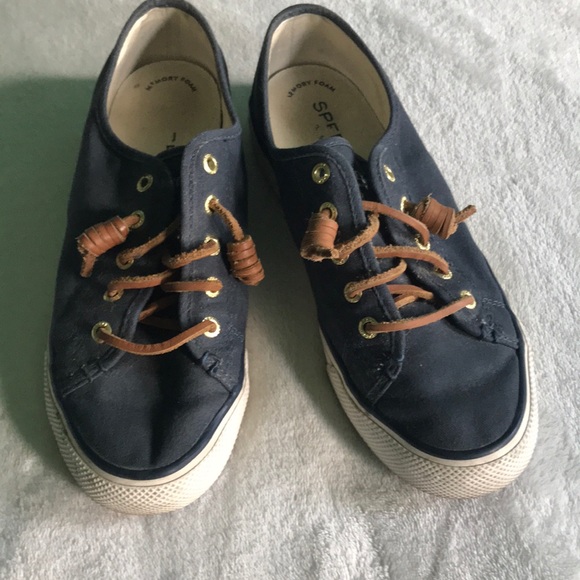 NAVY BLUE SPERRY’S - Picture 2 of 10